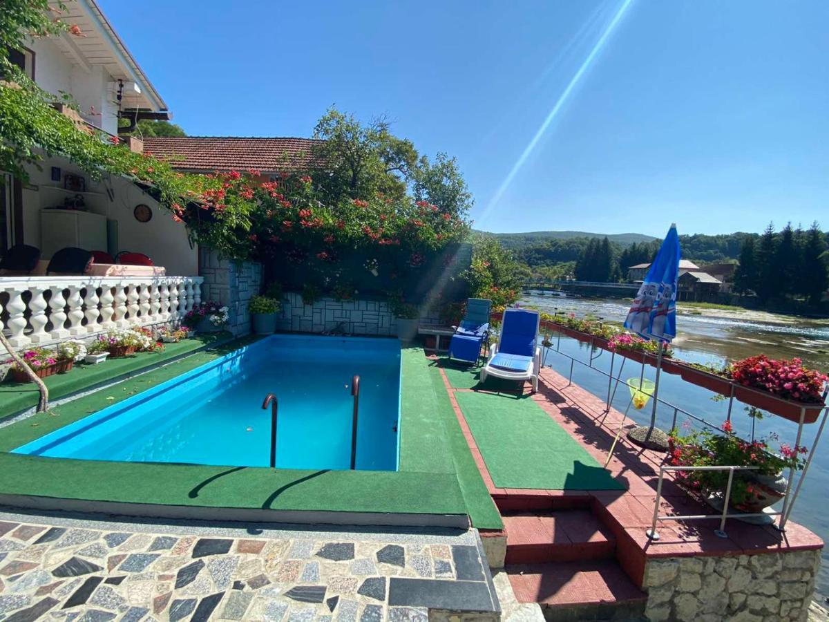 Villa Dino Kulen Vakuf Exterior photo