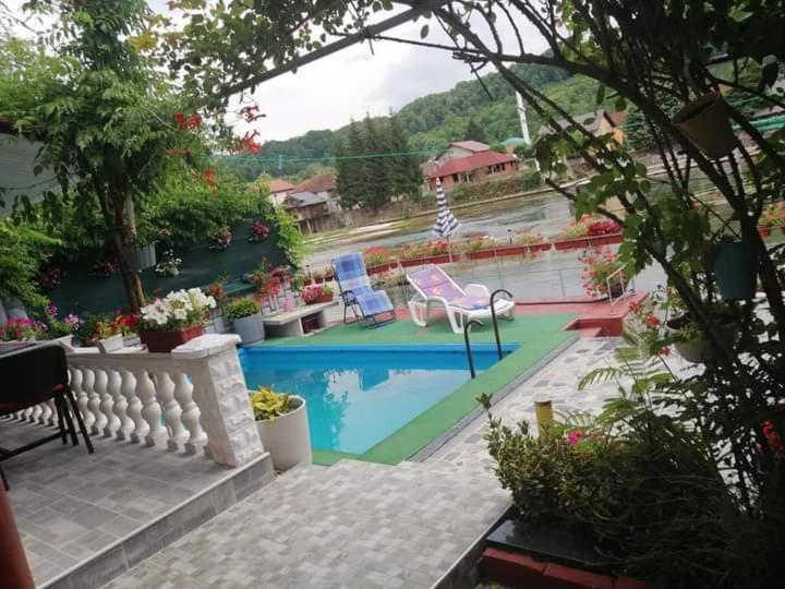 Villa Dino Kulen Vakuf Exterior photo