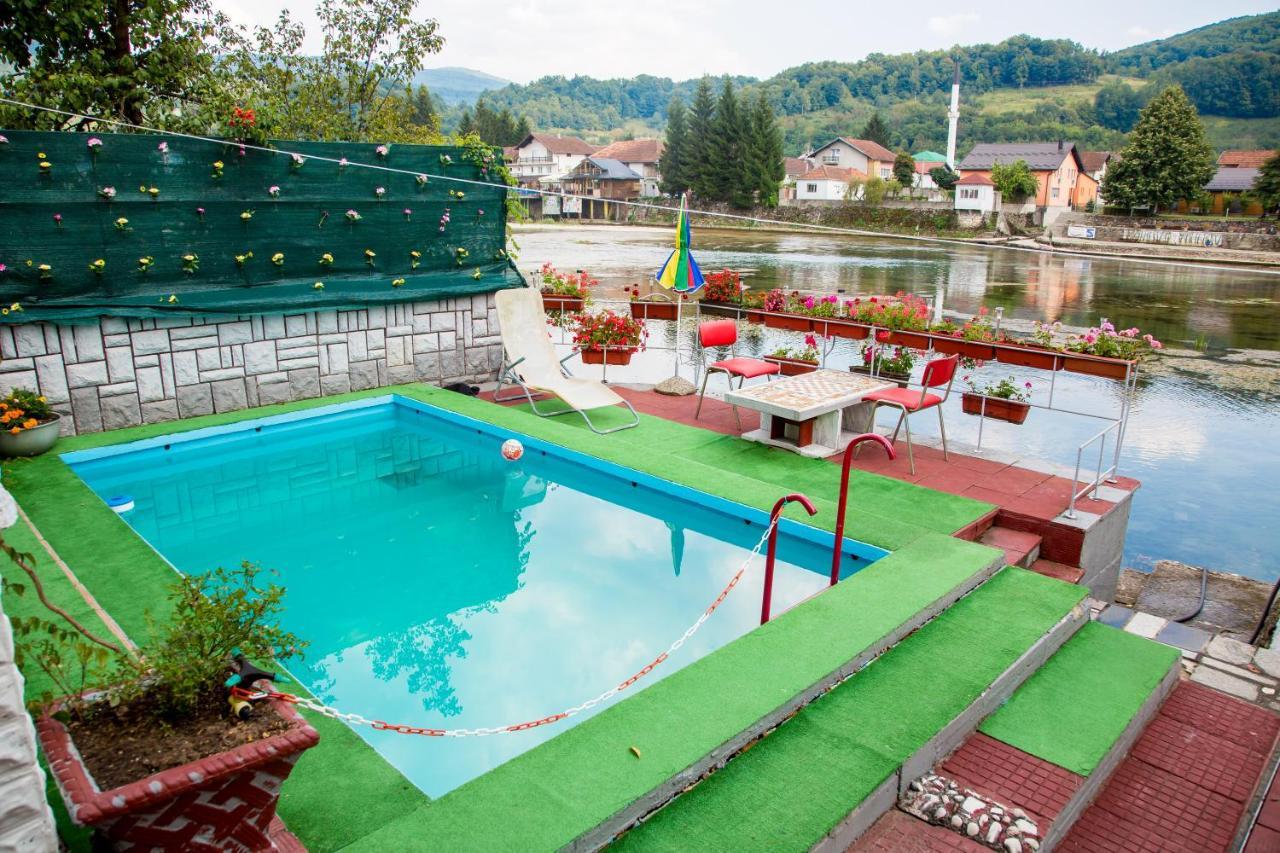 Villa Dino Kulen Vakuf Exterior photo