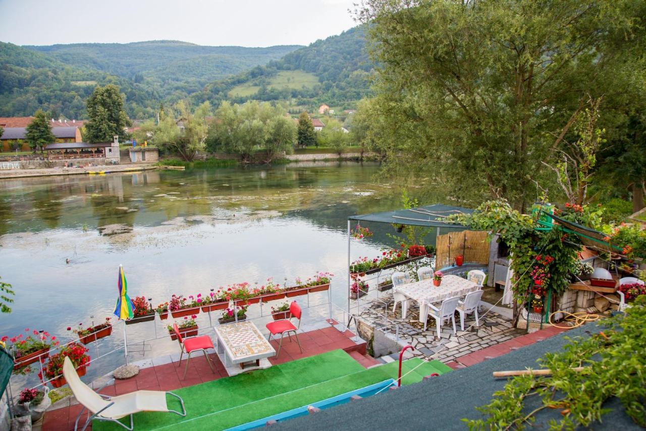 Villa Dino Kulen Vakuf Exterior photo